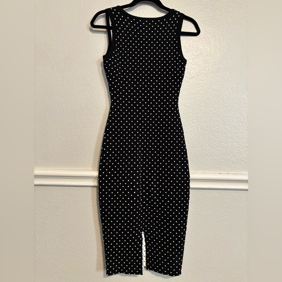 MILLY Women's Micro Dot Fitted Dress, black and white polka-dot. Midi size 6 P - Picture 4 of 7